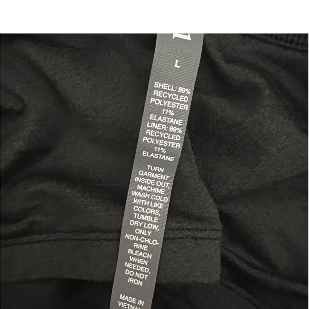Vuori Halo Essential Dress
Women's DreamKnit Dress HEATHERED BLACK SIZE LARGE - Picture 12 of 13